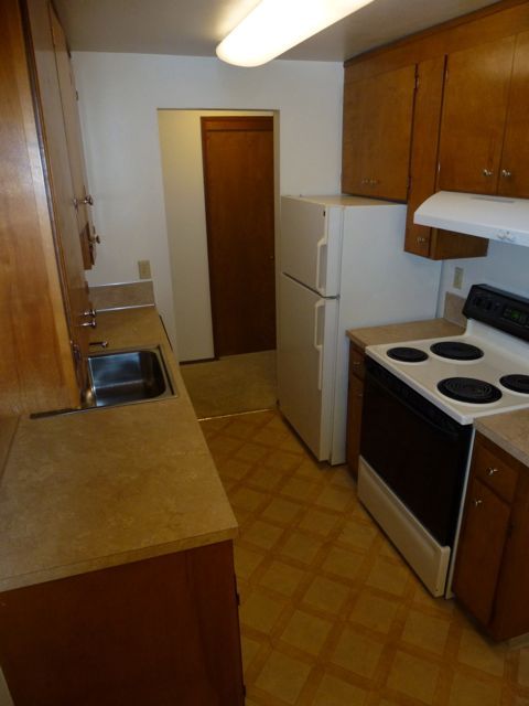 2 beds, 1 bath, 860 sqft, $2,095