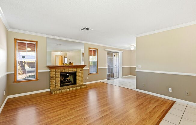 2 beds, 2 baths, $1,250, Unit # 102