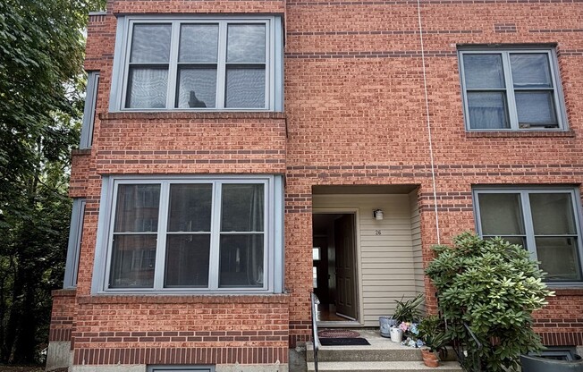 26 ELLINGWOOD ST