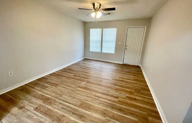 3 Bed/1.5 Bath Available in Downtown Brandon!