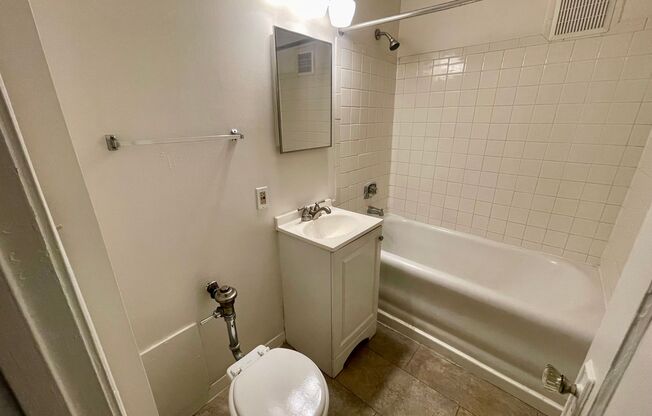 1 bed, 1 bath, $895, Unit 54