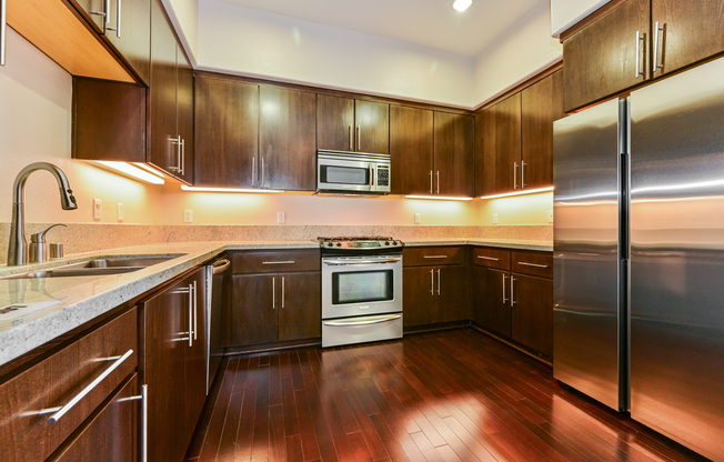 10878 Bloomfield St Apt 404