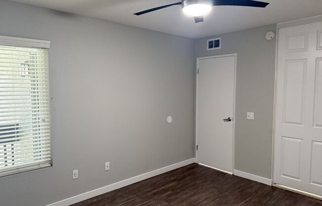 1 bed, 1 bath, 728 sqft, $2,135, Unit C27