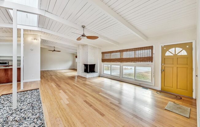 Single Story Contemporary Ranch off Pleasantdale
