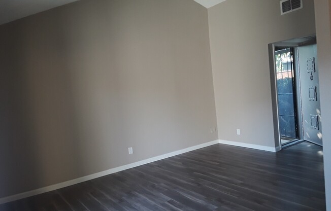 1 bed, 1 bath, 600 sqft, $1,100, Unit 21