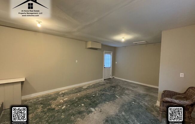 2 beds, 1 bath, $1,100