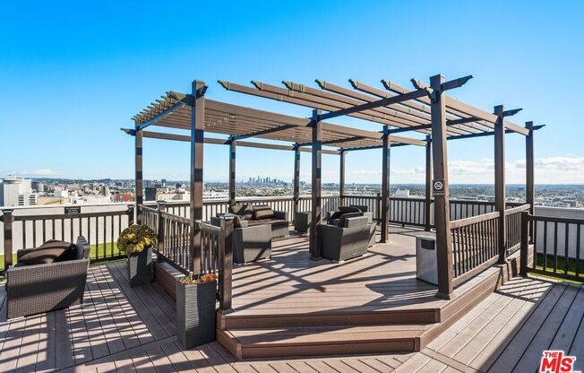 1 bed, 2 baths, 1,260 sqft, $3,700, Unit 507