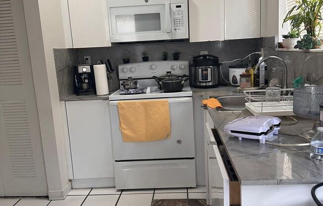 2 beds, 1 bath, 521 sqft, $1,840, Unit 114