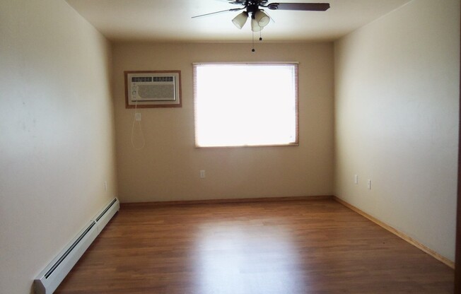 2 beds, 1 bath, 1,200 sqft, $1,329.99, Unit 156-10