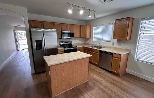 13109 W Clarendon