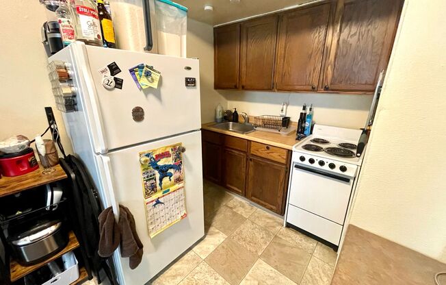 1 bed, 1 bath, $795, Unit 205