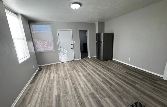 2 beds, 1 bath, $995