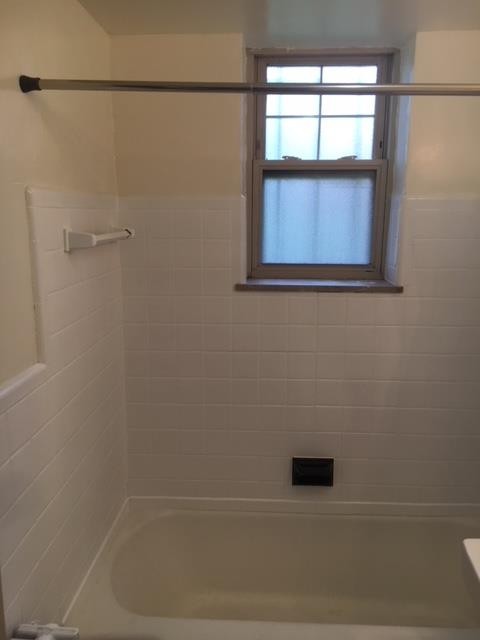 3 beds, 2 baths, $2,325, Unit 100 A