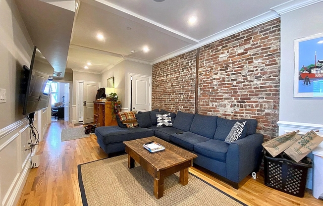 4 beds, 2 baths, 1,765 sqft, $6,300, Unit 15-1