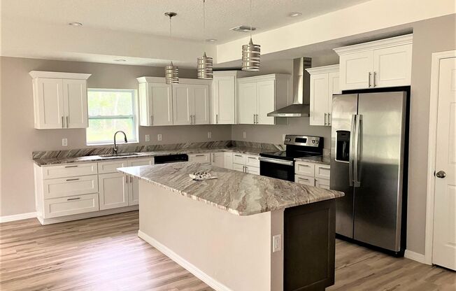 BEAUTIFUL! 2000 sq ft 3BR/2BA Home For Rent!