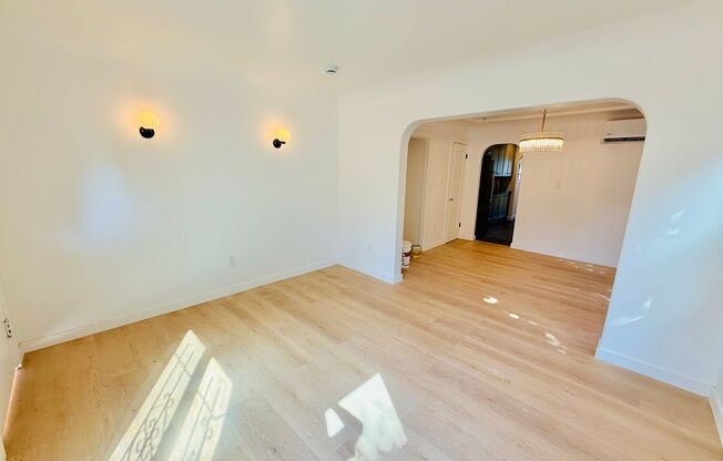 1 bed, 1 bath, $2,150, Unit 3776.5 S Gramercy Pl