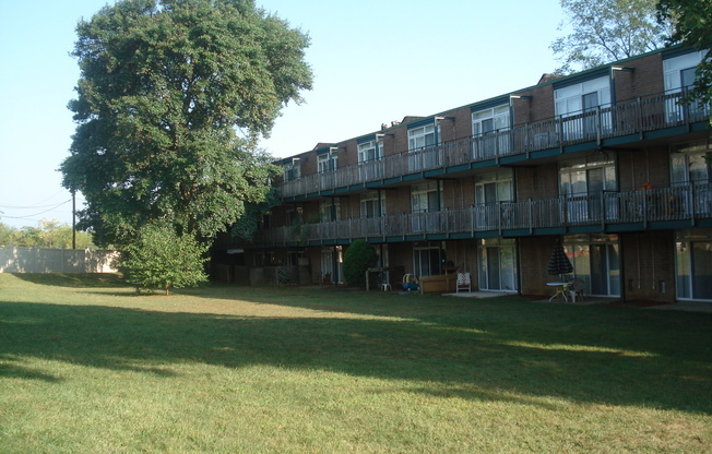 2 beds, 1 bath, 907 sqft, $1,770, Unit 101-C1