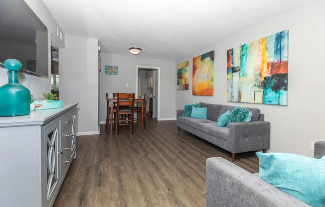 2 beds, 1 bath, 710 sqft, $1,119