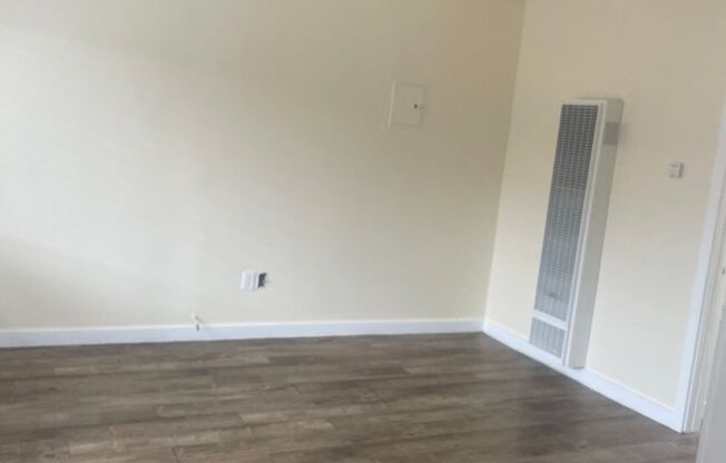 2 beds, 1 bath, 550 sqft, $2,150, Unit 7a