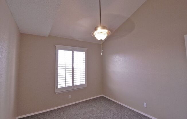 3 beds, 2.5 baths, $1,915