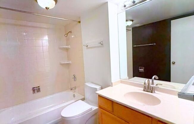 2 beds, 2 baths, 1,039 sqft, $1,935, Unit 606-206