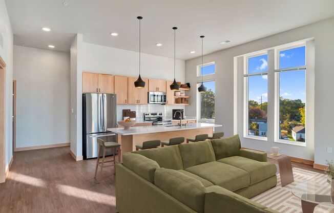 2 beds, 2 baths, 1,026 sqft, $2,475, Unit 302