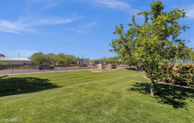 4554 E PARADISE VILLAGE Parkway N