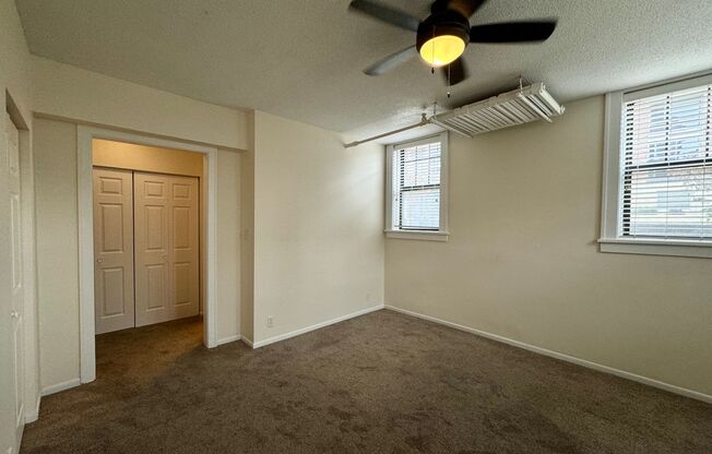 Studio, 1 bath, $825, Unit B2