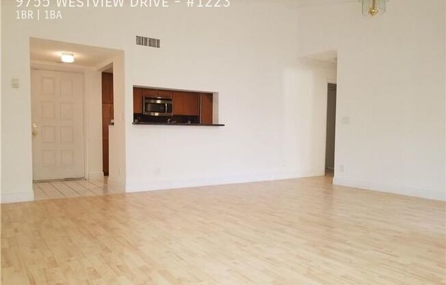 9755 Westview Dr