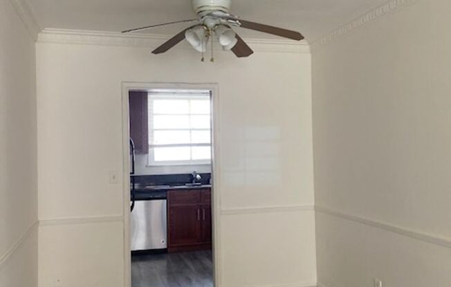 2 beds, 1 bath, $2,695, Unit 4