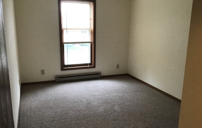 2 beds, 1 bath, 1,000 sqft, $1,650, Unit 7717CF