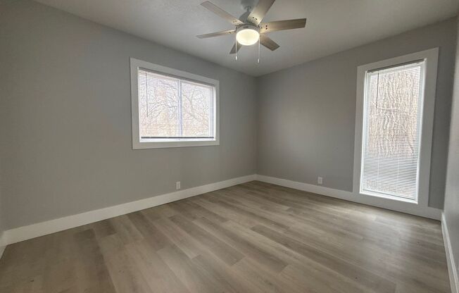 2 beds, 1 bath, $795, Unit B8