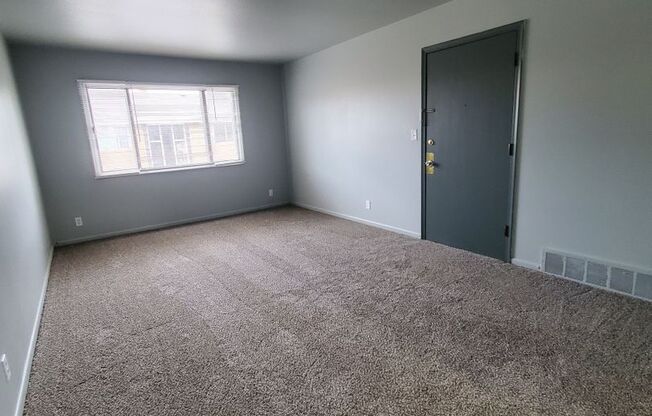 Corsica Cottonwood Apartments