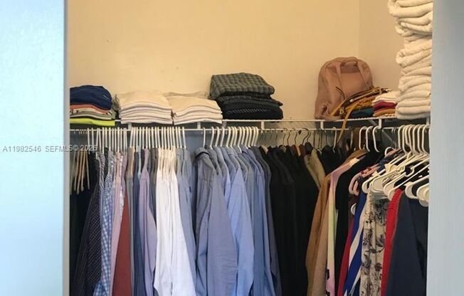 2142 SIENA WAY HOLLYWOOD, FL 33021