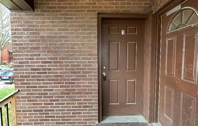 Studio, 1 bath, 240 sqft, $650, Unit Apt 1