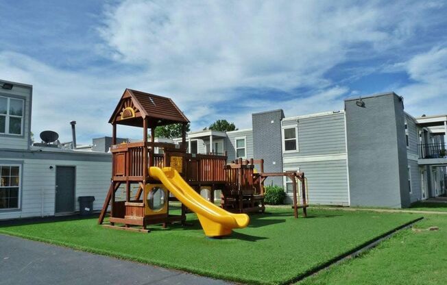 1 bed, 1 bath, 700 sqft, $779, Unit 60