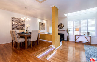 514 S Barrington Ave