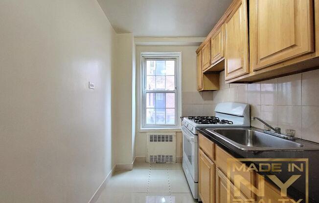 1 bed, 1 bath, $2,200, Unit 201