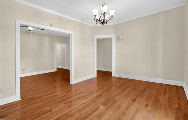 535 W 36 ST