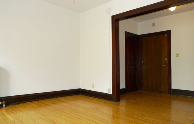 1 bed, 1 bath, 410 sqft, $865, Unit 21 - 10