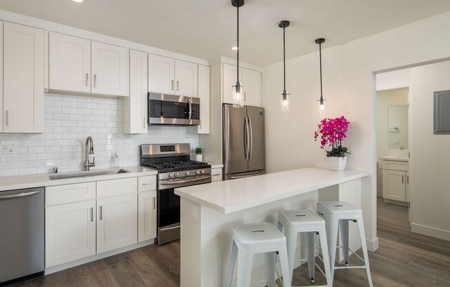 1 bed, 1 bath, 540 sqft, $2,825, Unit D2