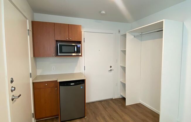Studio, , 185 sqft, $999, Unit 3217
