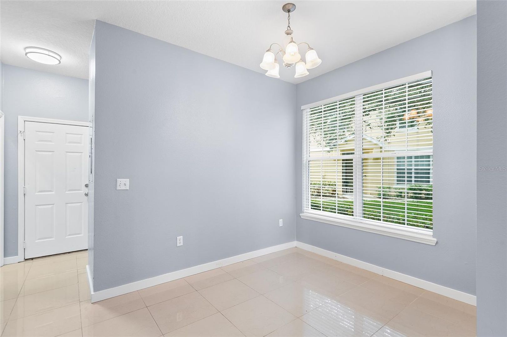 RIVERVIEW TOWNHOME FOR RENT!!
