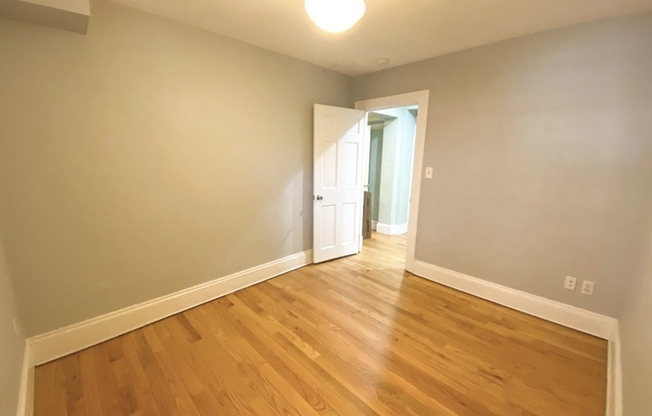 1 bed, 1 bath, 615 sqft, $2,750, Unit 12