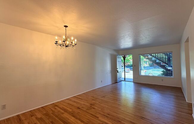 2 beds, 1 bath, 801 sqft, $1,825, Unit 3030-03