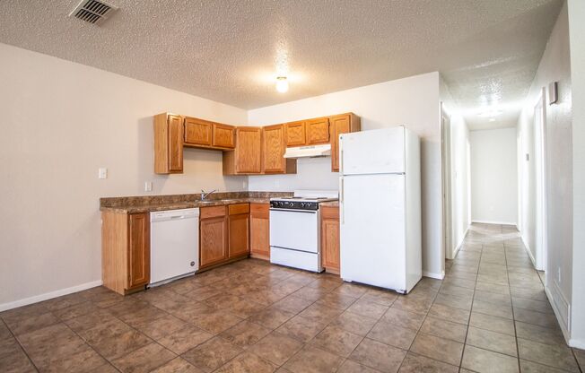 3 beds, 2 baths, $1,200