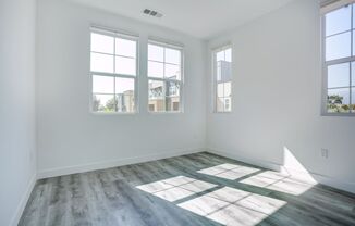 3 beds, 2.5 baths, $3,500