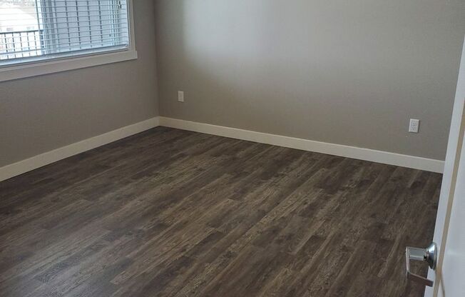 3 beds, 2.5 baths, $2,250, Unit 307