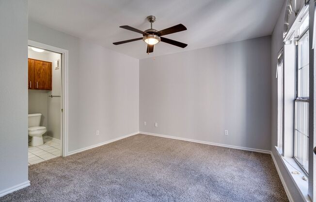 2 beds, 2 baths, $1,650, Unit Unit 213