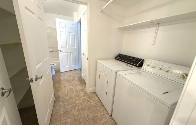 2 beds, 2 baths, $1,050, Unit UNIT 2039